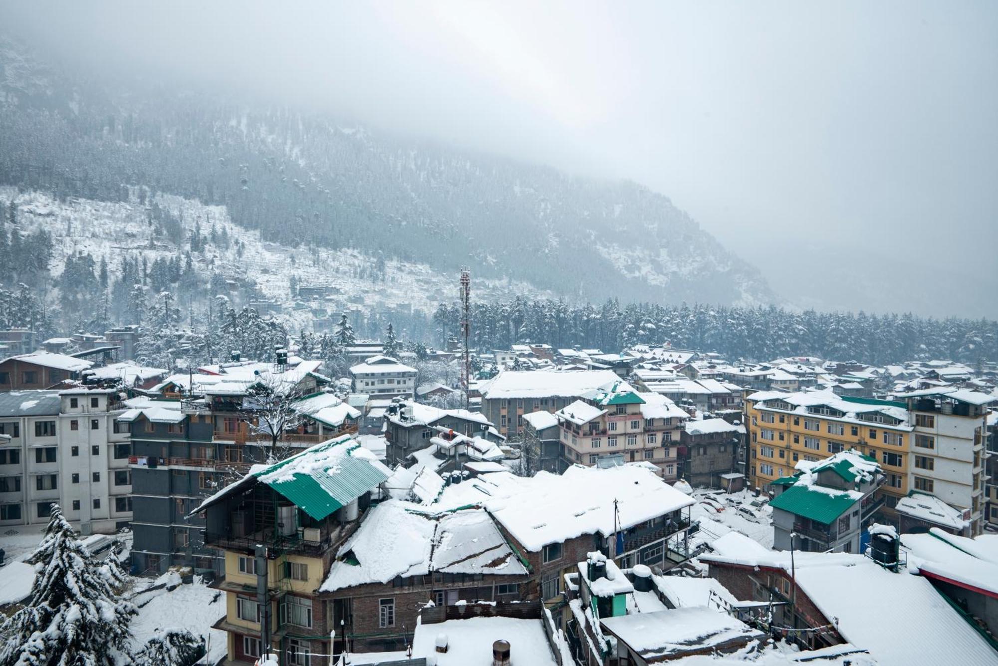 Treebo Premium Sattva With Mountain View, Manali